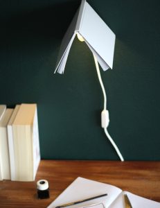 boekenhouder wandlamp leitmotiv wit