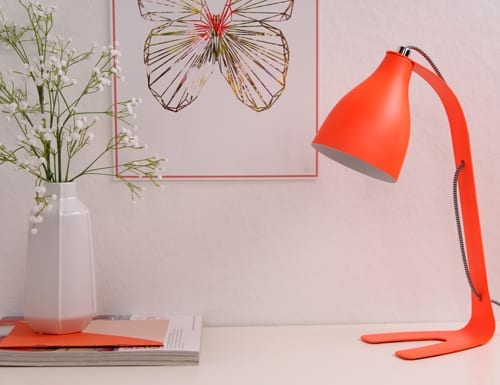 Opvallend-tafellampje-neon-oranje