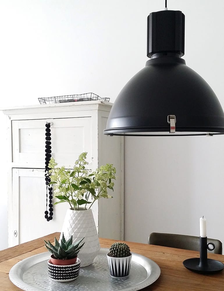 Industriële fabriekslamp Steinhauer Warbier zwart
