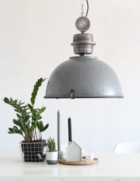 grijze-grote-hanglamp