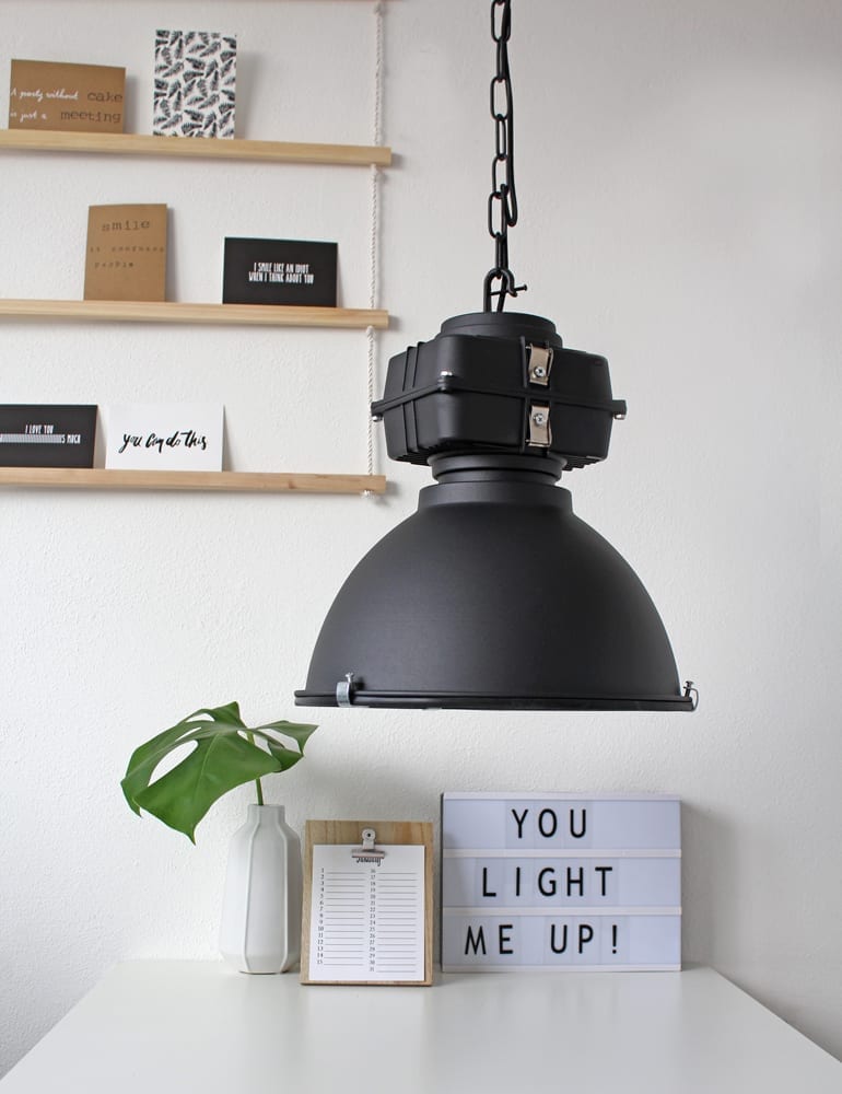 hanglamp-zwart-eettafel-industrieel