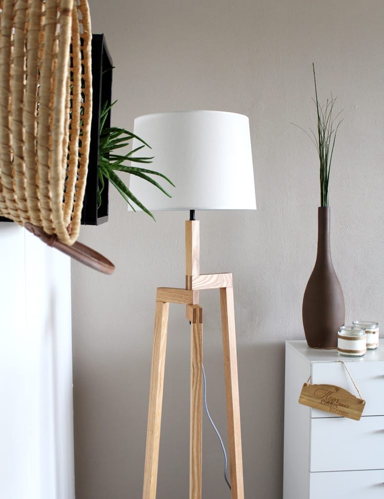 Staande schemerlamp driepoot Mexlite Sabi hout