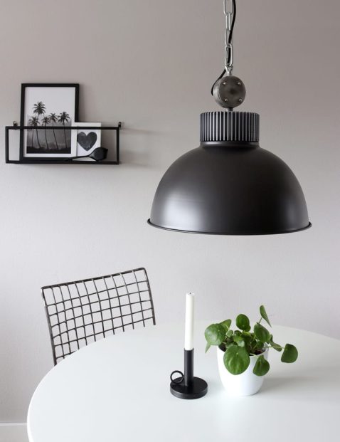 Stoere fabrieks hanglamp Mexlite Dinko zwart