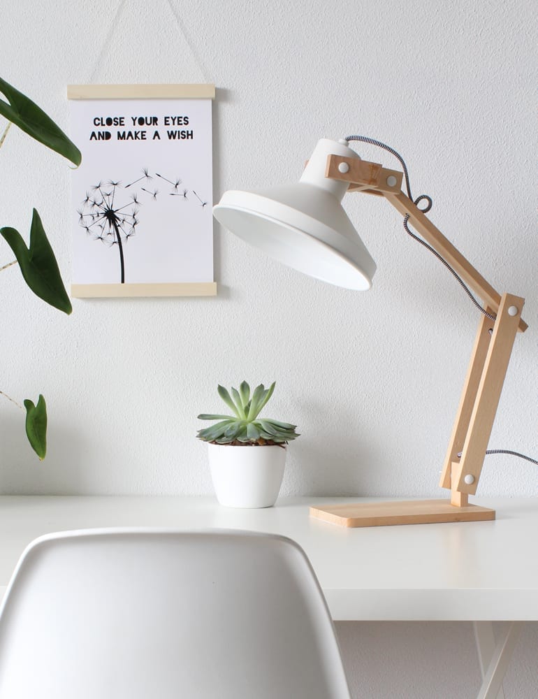 scandinavische tafellamp hout witte kap