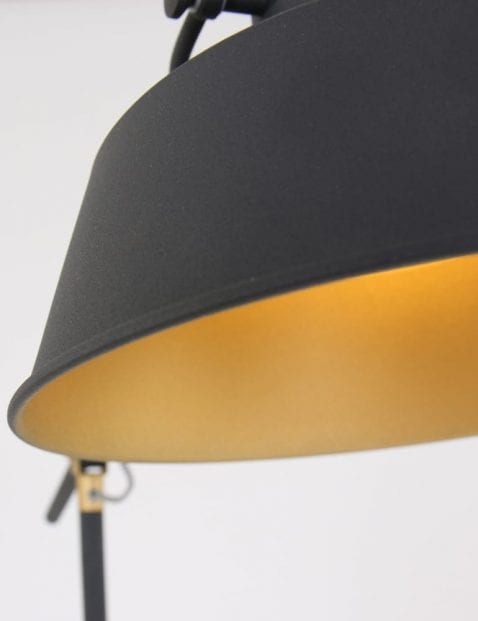 vloerlamp-goud-en-zwart-strijkijzersnoer