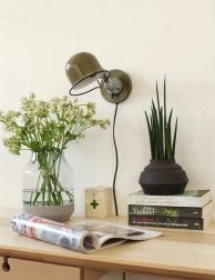 wandlamp-kantelbaar-jikke-groen-stoere-industriele-leeslamp