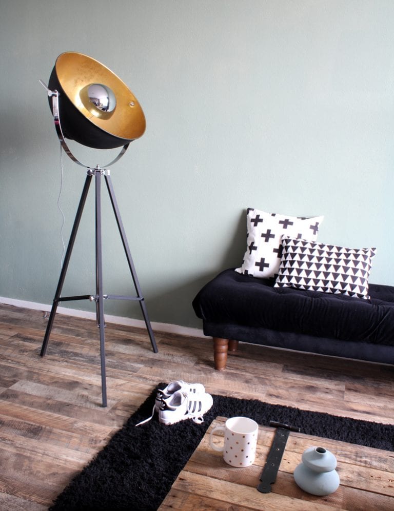 Een nieuwe vloerlamp of hanglamp online bestellen