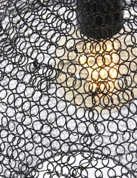 zwarte hanglamp van gaas