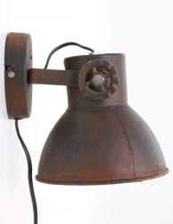 Bruine-robuuste-vintage-muurlamp-wandlamp-stoer