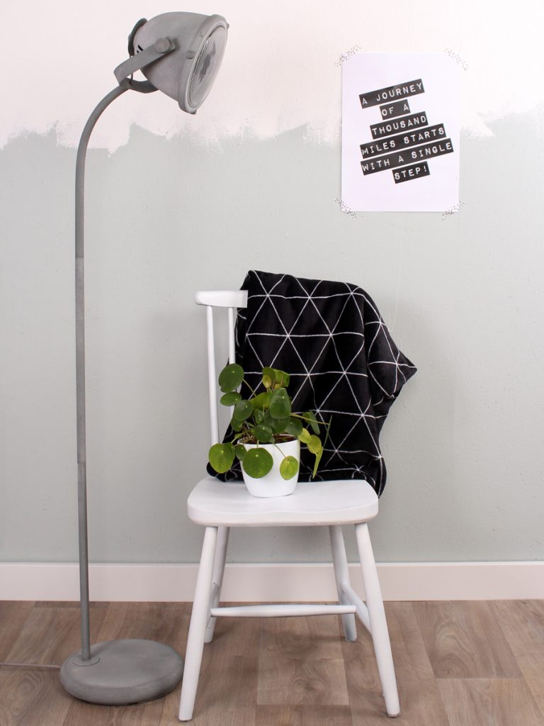 Stoere-grijze-vloerlamp