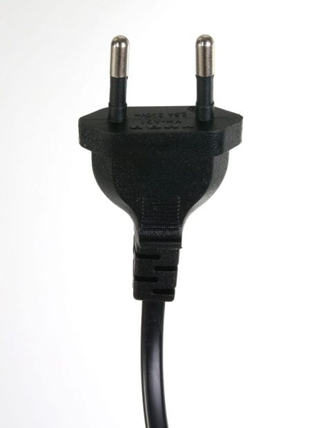 Houten lamp met zwarte kabel