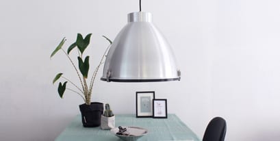 Lampe suspendue en acier