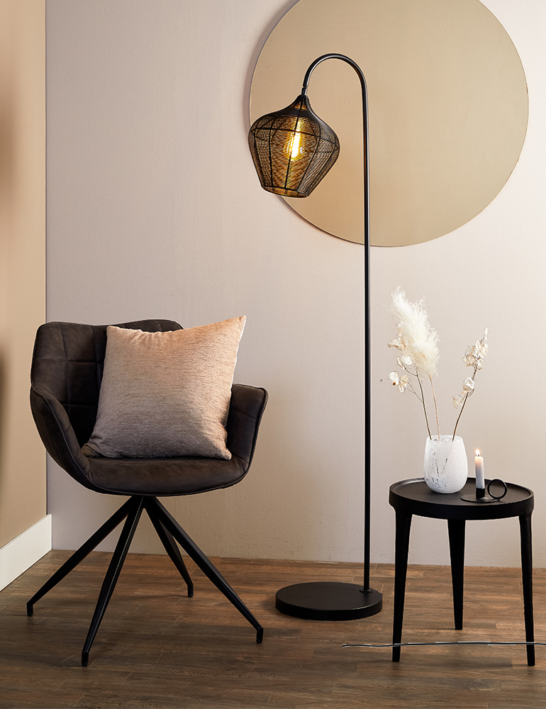 Namens Origineel adopteren Staande vloerlamp met draad kap Light & Living Alvaro zwart -  Directlampen.nl