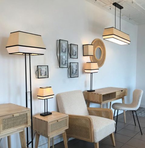 moderne-rechthoekige-zwarte-vloerlamp-met-wit-opjet-mandarin-1