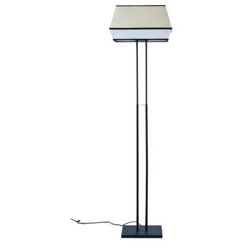 moderne-rechthoekige-zwarte-vloerlamp-met-wit-opjet-mandarin