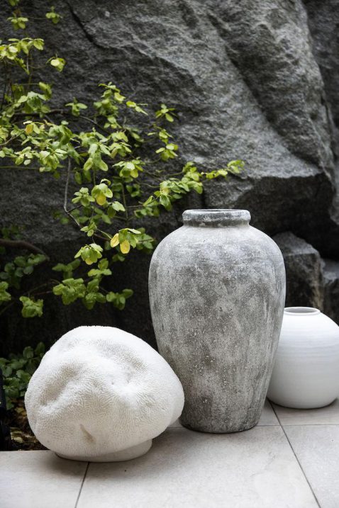 moderne-witte-ronde-vloerlamp-byon-earth-out-3