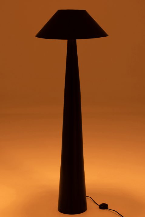 moderne-zwarte-vloerlamp-kegelvormige-voet-jolipa-charlie-2