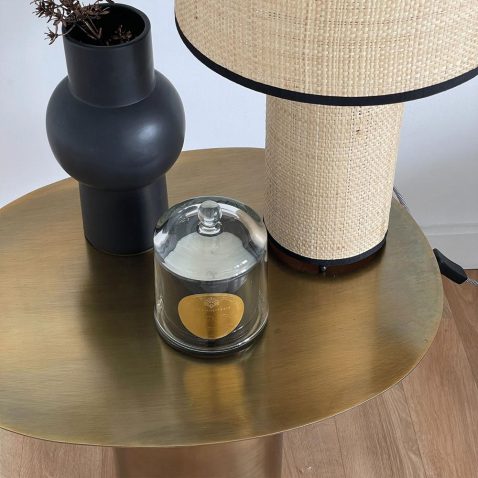 natuurlijke-beige-tafellamp-met-zwart-opjet-saturne-1