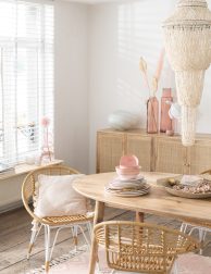 oosterse-witte-hanglamp-met-kraaltjes-jolipa-daisy-1