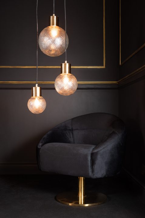 retro-gouden-hanglamp-glazen-bol-jolipa-jolie-1