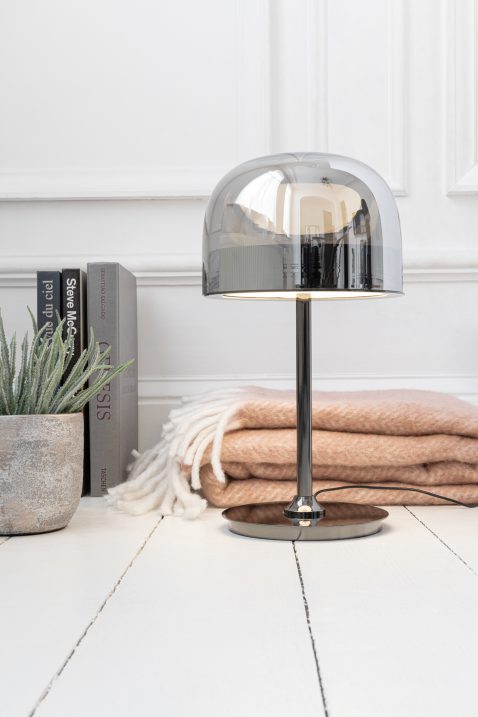 retro-tafellamp-zwart-rookglas-jolipa-topja-1