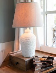 rustieke-wit-met-beige-tafellamp-jolipa-esmee-1