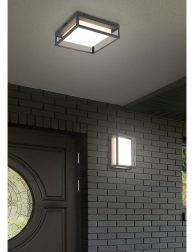 Entrance to a huge house