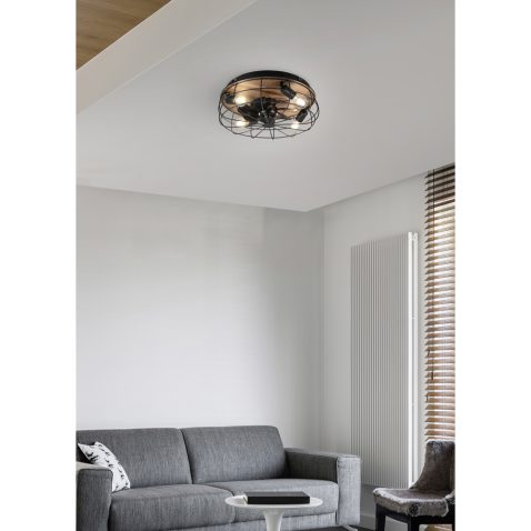 Apartment with wooden blinds