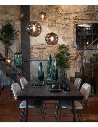 moderne-zwarte-tafellamp-glazen-bol-light-and-living-subar-1