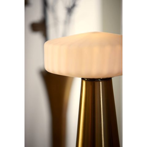 retro-goud-met-melkglazen-tafellamp-light-and-living-pleat-1