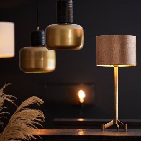 retro-goud-met-zwarte-hanglamp-light-and-living-chania-1