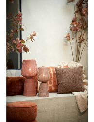 retro-roze-metalen-tafellamp-light-and-living-aboso-1
