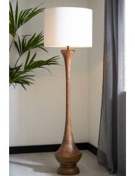 sfeervolle-linnen-lampenkap-in-subtiele-beige-tint-light-and-living-livigno-1