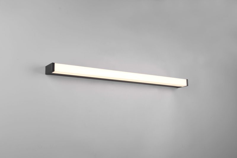 industriele-langwerpige-zwarte-wandlamp-fabio-283817932-2