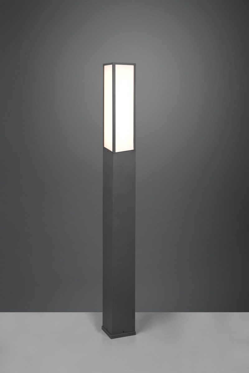 industriele-rechthoekige-antracieten-lamp-op-paal-fuerte-426260142-2