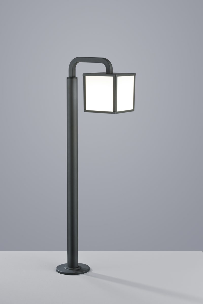 moderne-antracieten-lantaarn-op-paal-cubango-421560142-3