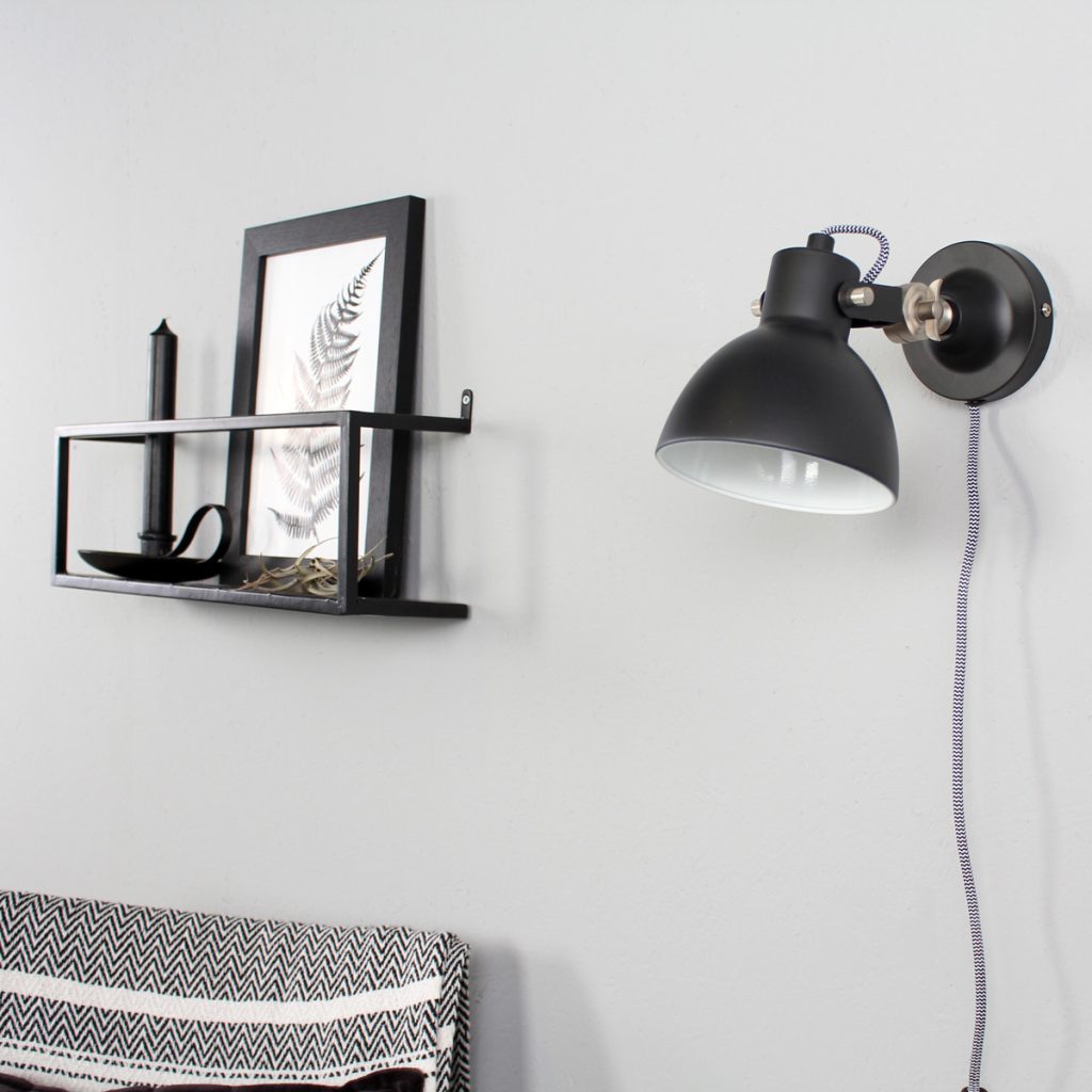mexlite-wandlamp-cera-zwart-metaal-bedlampje-e14-7647zw-1