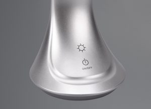 moderne-zilveren-tafellamp-met-aanraakschakelaar-reality-patty-r52311187-1