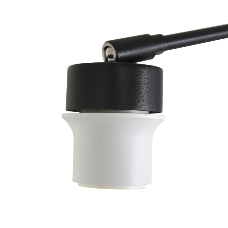 moderne-zwarte-wandlamp-met-rieten-kap-steinhauer-prestige-chic-3794zw-2