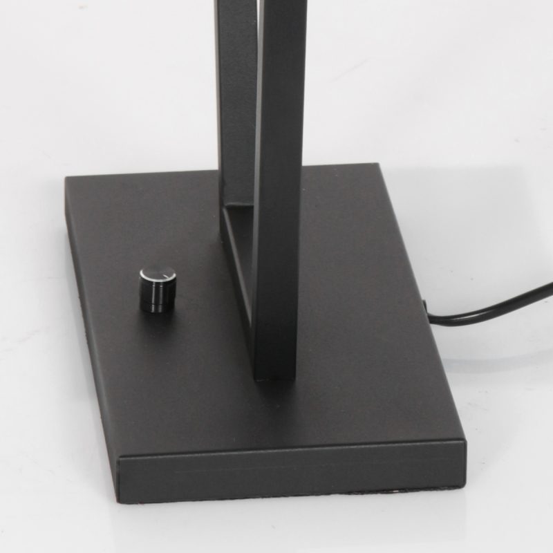 zwarte-design-tafellamp-met-rieten-lampenkap-steinhauer-stang-3751zw-4