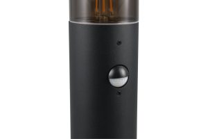 moderne-zwarte-buitenlamp-met-rookglas-trio-leuchten-hoosic-522260132-1