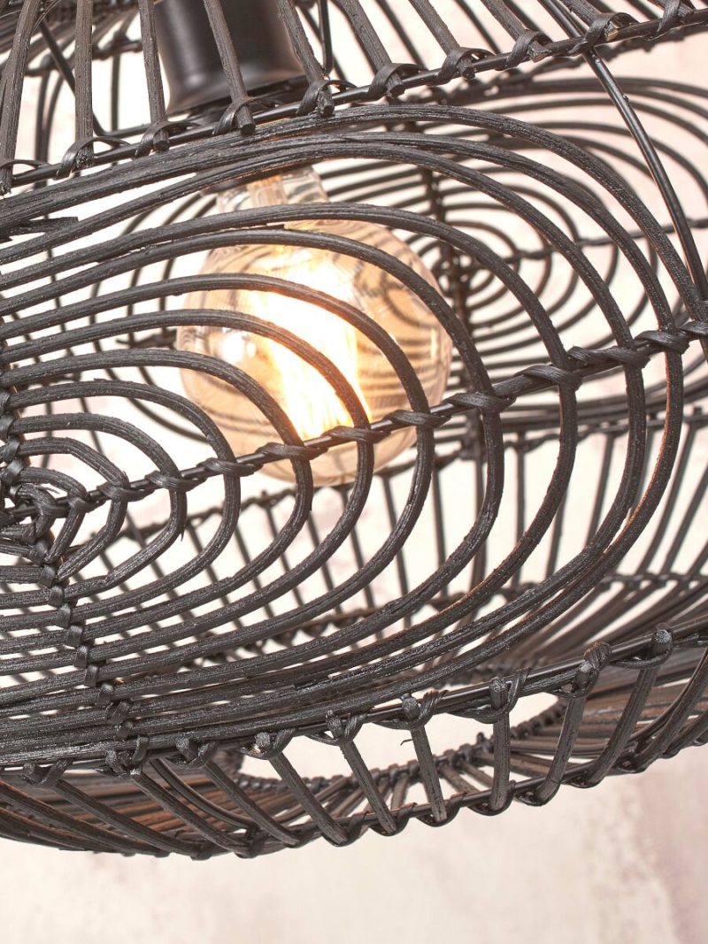 Zwarte bolvormige rotan plafondlamp GOOD&MOJO Madeira - Afbeelding 4