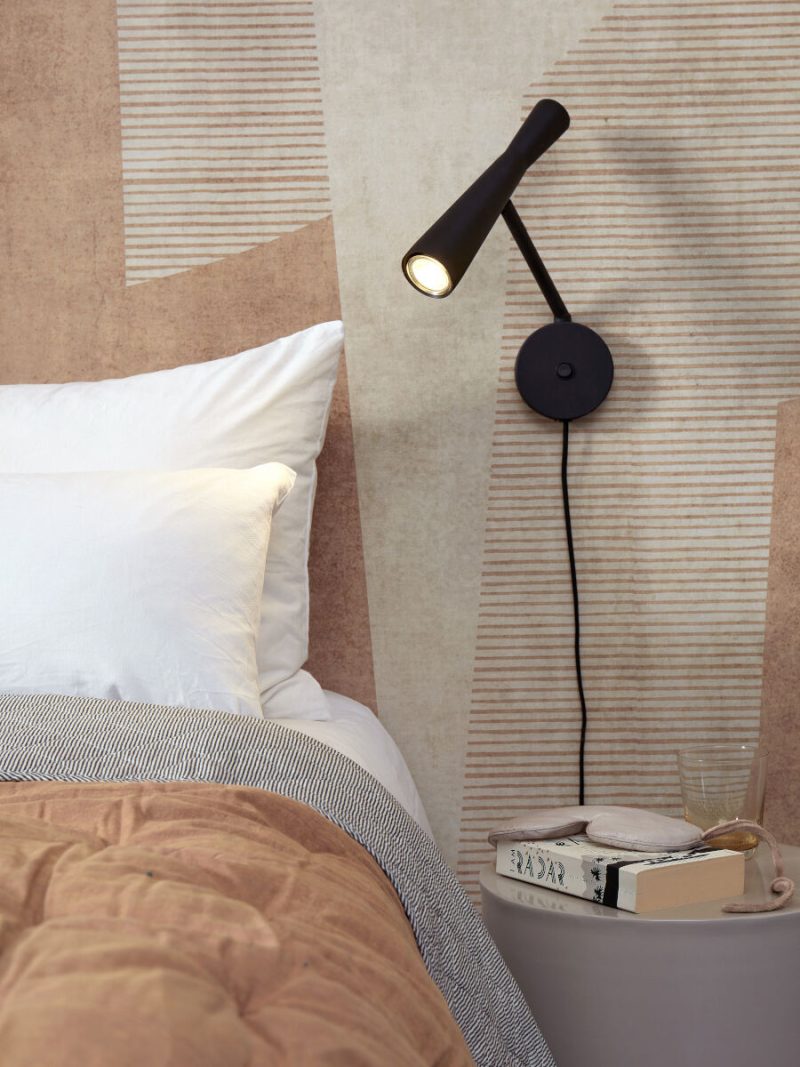 Zwarte metalen retro wandlamp It's About RoMi Bordeaux - Afbeelding 9