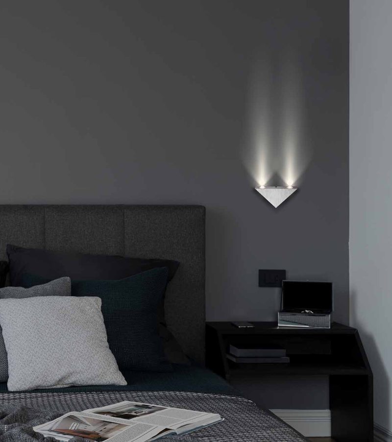 Driehoekige mat stalen wandlamp Globo Gordon - Afbeelding 2