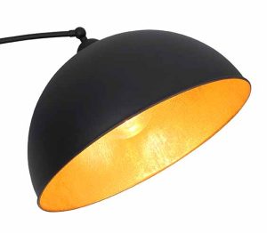 gebogen-zwarte-vloerlamp-goudgevoerd-globo-hermi-i-58486-1