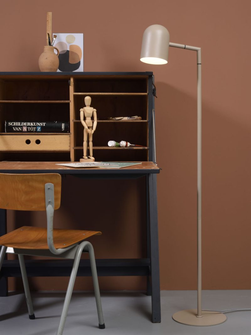 Grijze retro vloerlamp draaibaar It's About RoMi Marseille - Afbeelding 5