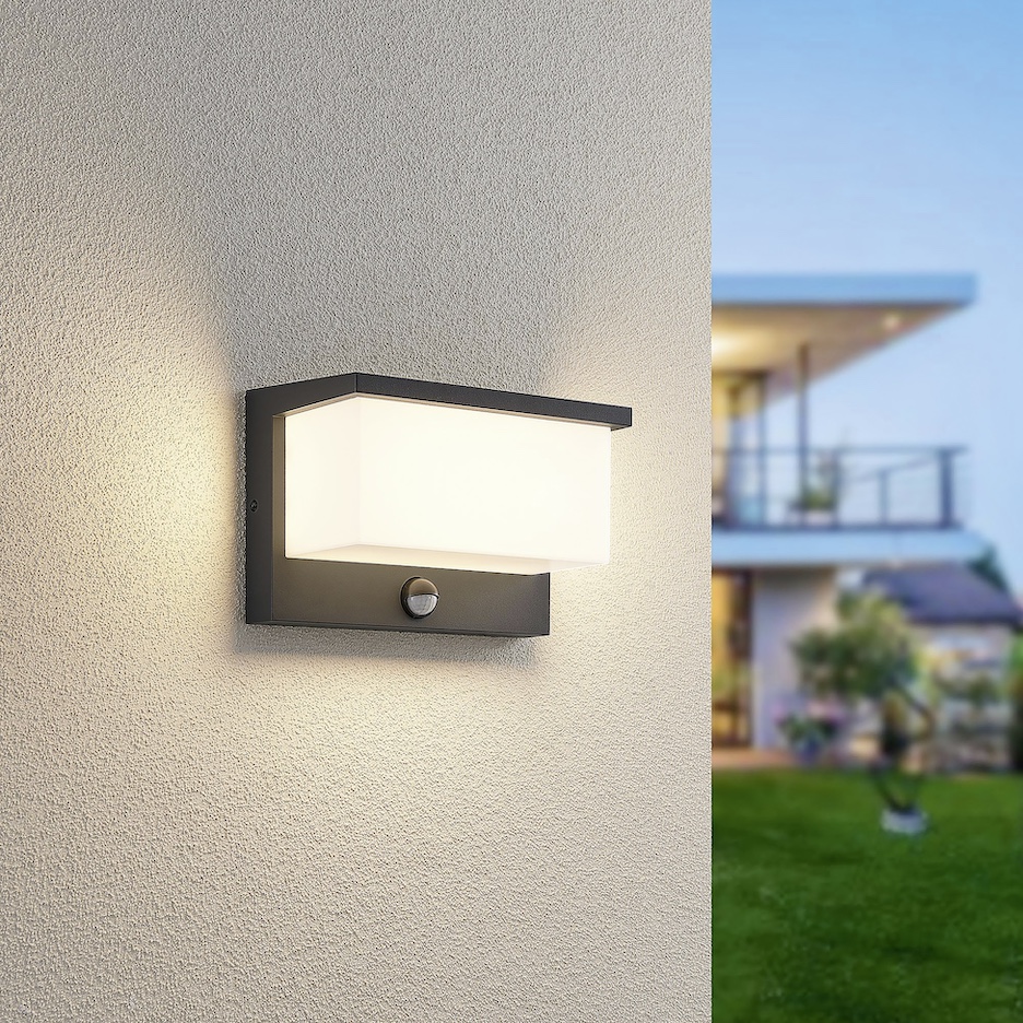 Buitenlamp met sensor
