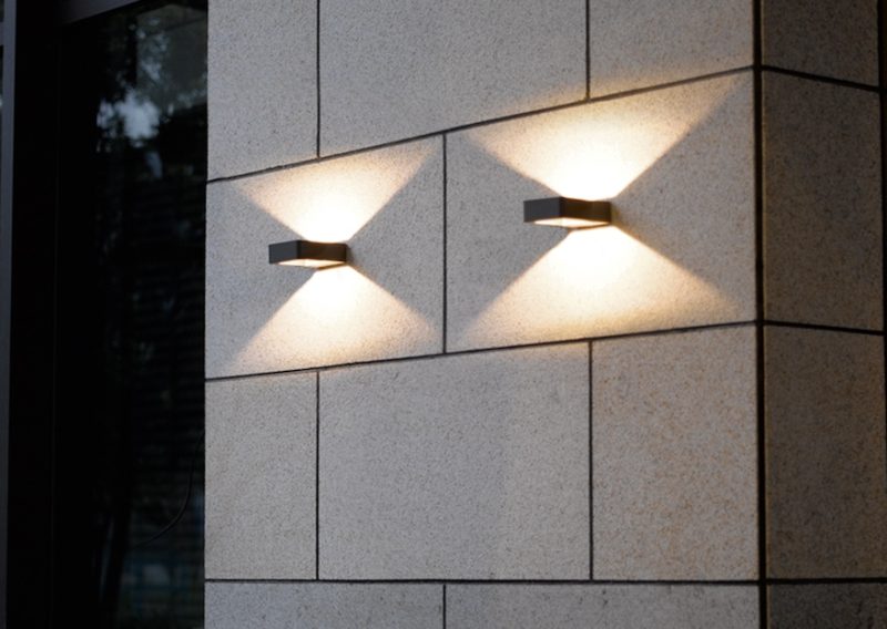 Moderne zwarte vierkante buitenlamp Reno - Afbeelding 4