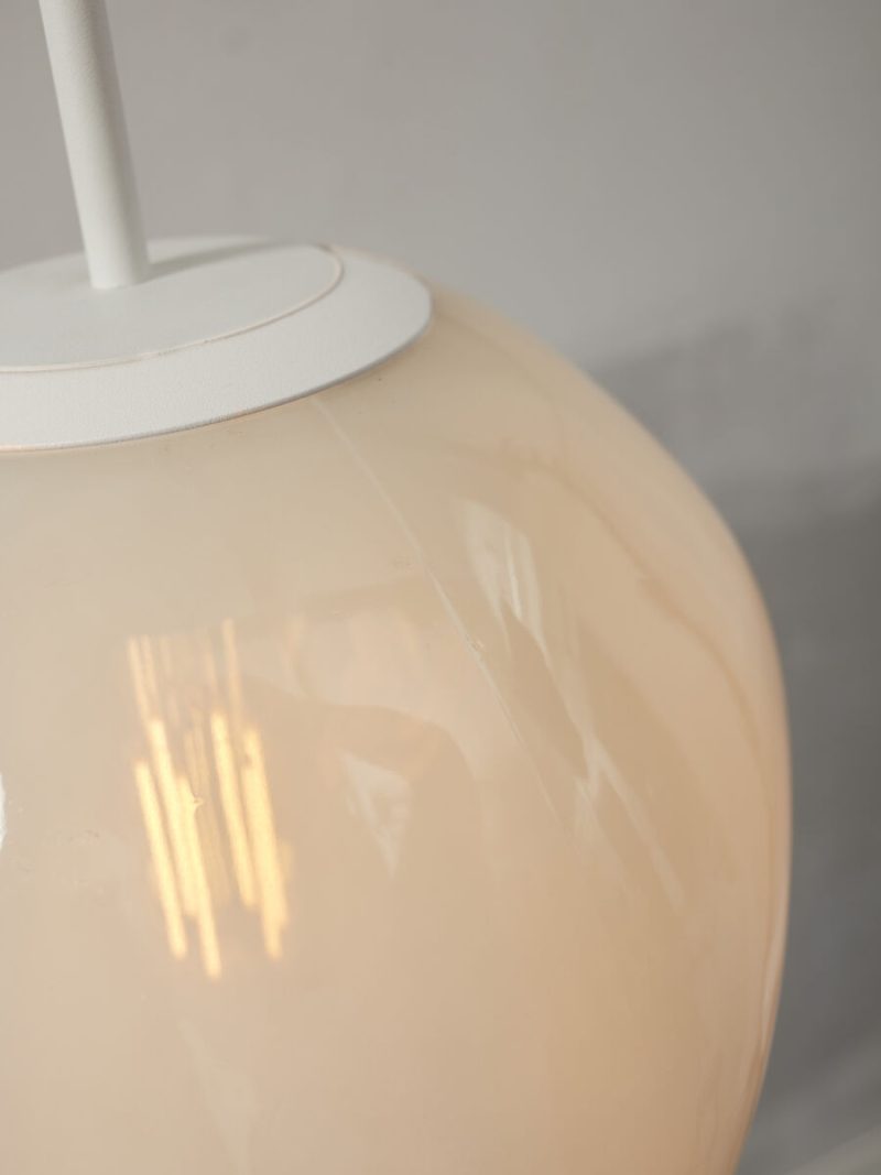 Witte glazen hanglamp metaal modern It's About RoMi Helsinki - Afbeelding 3