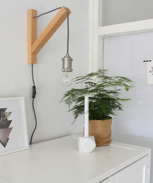 Houten wandlamp